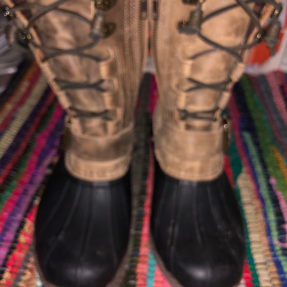 duck boots - Picture 3 of 3